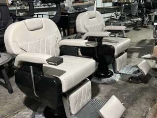 BA-08 lưng bành: kiểm tra form ghế trong mặt bằng barber