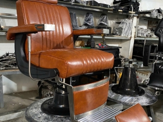 Ghế barber BA-13 màu nâu: phối không gian và kiểm hoàn thiện