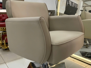 Ghế cắt tóc nữ bọc sáng: cách chọn cho salon
