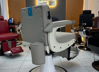 Ghế barber phối trắng: tay ghế, mâm ghế và ốp inox SNB