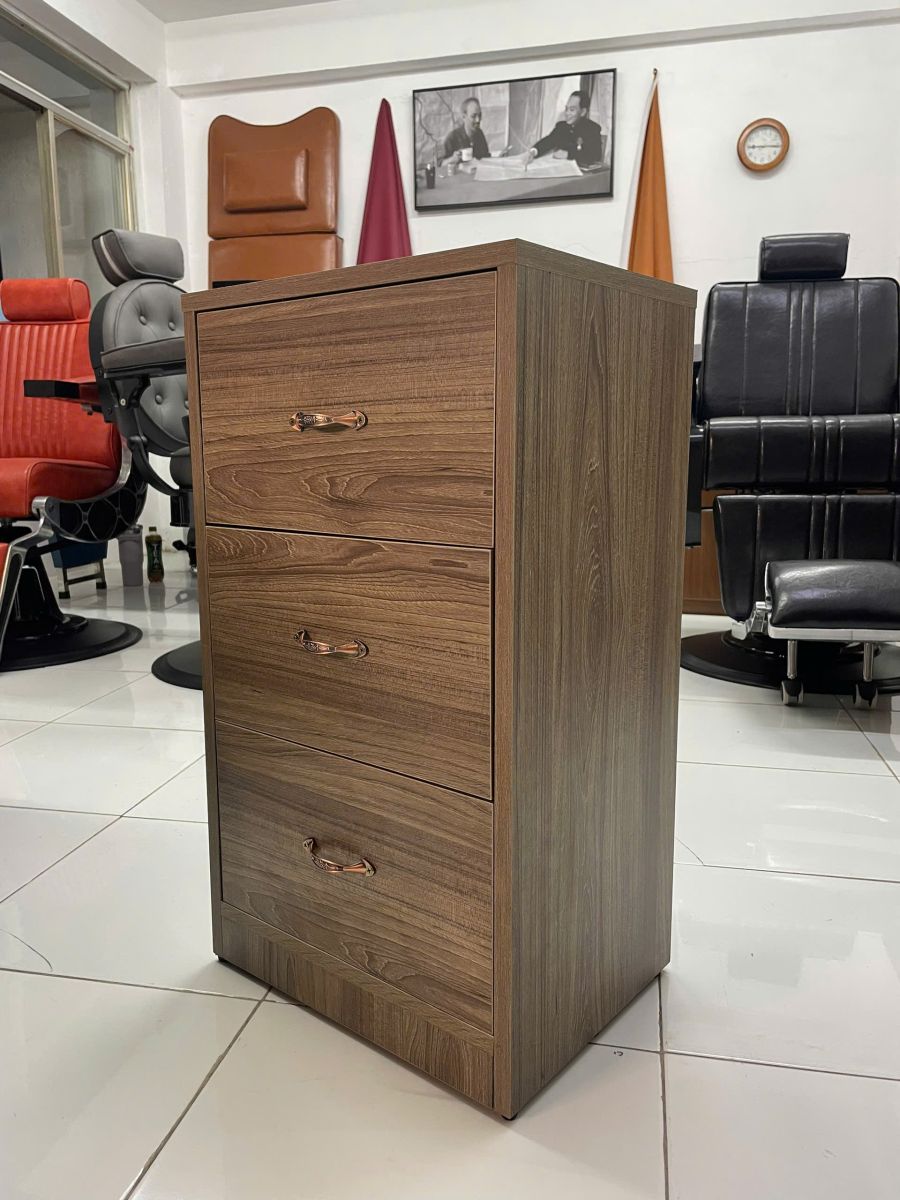 Tủ 3 hộc nhỏ cho barbershop: bố trí và lưu trữ - hình 1
