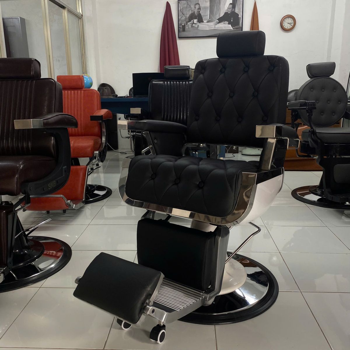 Ghế cắt tóc nam SNB cho barbershop: chọn theo dịch vụ - hình 3