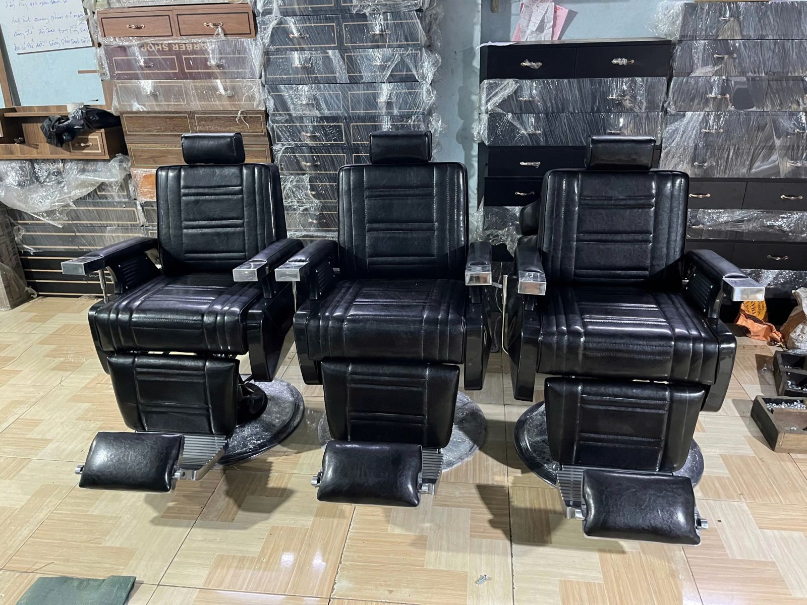 Ghế cắt tóc nam SNB: trải nghiệm ngồi và thao tác barber - hình 1
