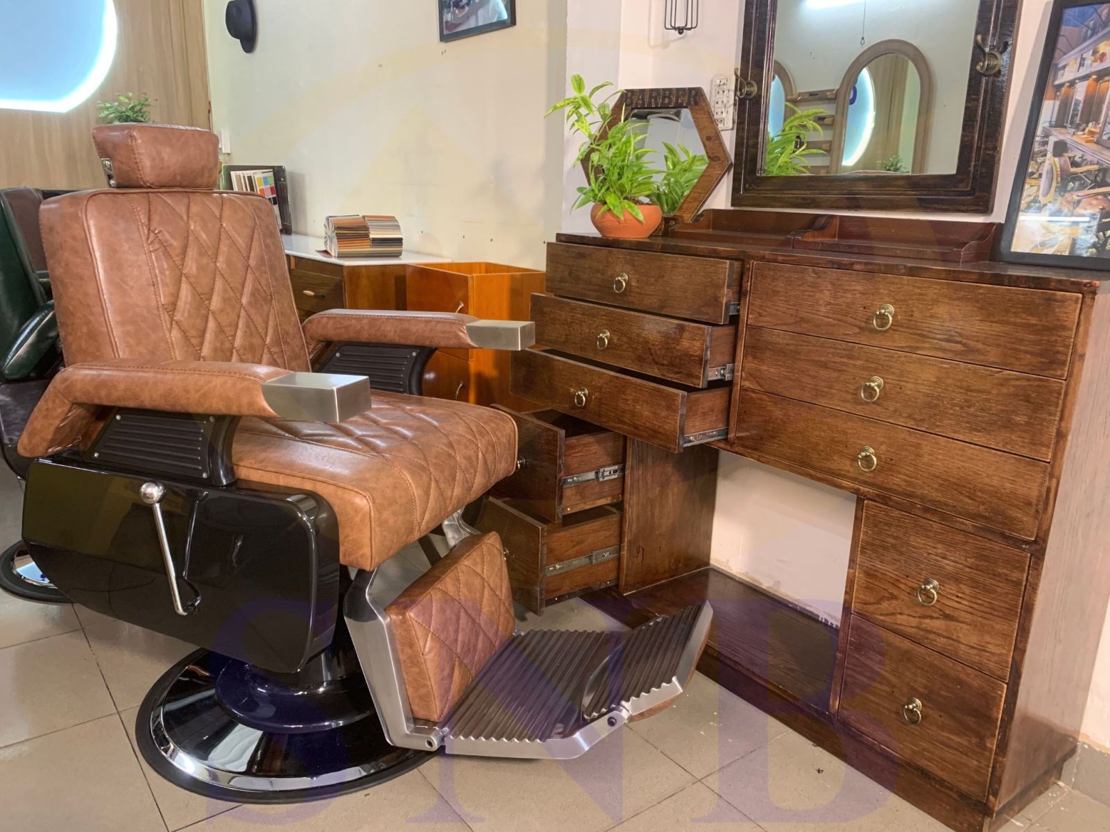 Bộ sưu tập ghế barber SNB: chọn mẫu theo phong cách tiệm - hình 4