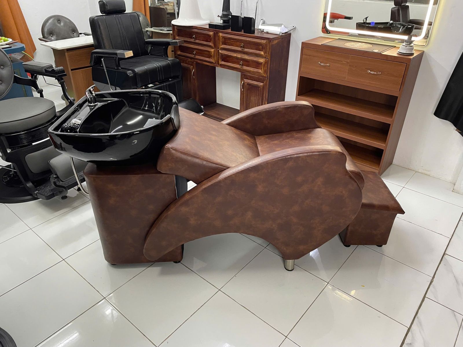 Giường gội đầu SNB màu nâu: phối khu gội salon - hình 1