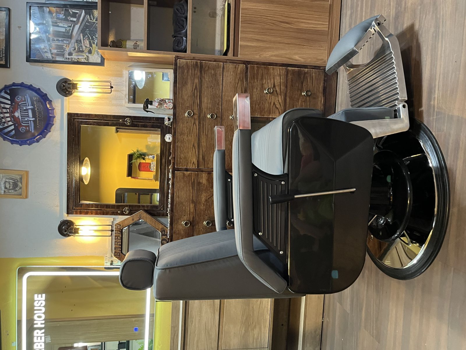 Ghế barber BA-14: phân biệt với BA-14 Pro khi đặt - hình 2