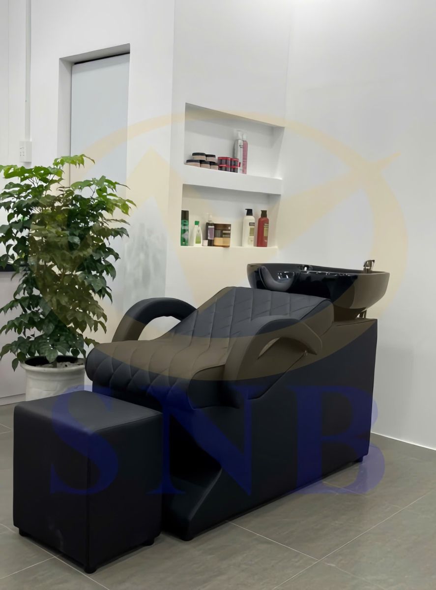 Giường gội đầu SB-11 trong không gian salon thực tế - hình 2